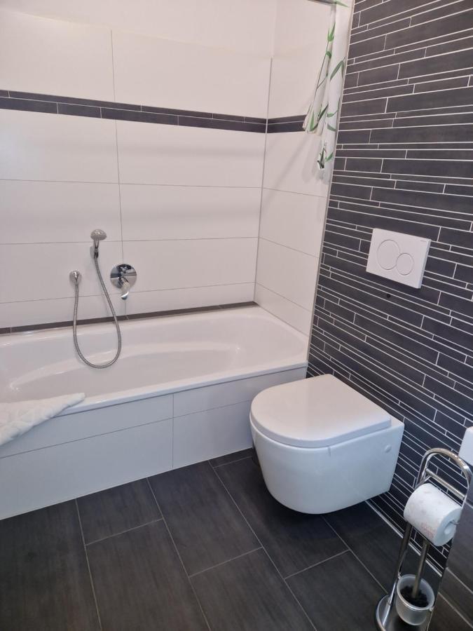 Hochwertige 85Qm-Wohnung In Wuppertal-Vohwinkel Exteriör bild